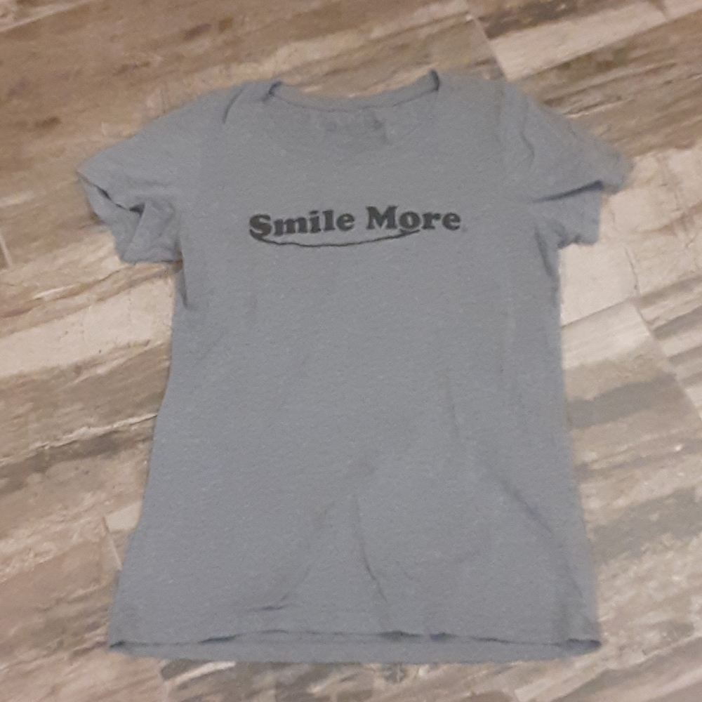 Ladies size extra large gray smile more t-shirt